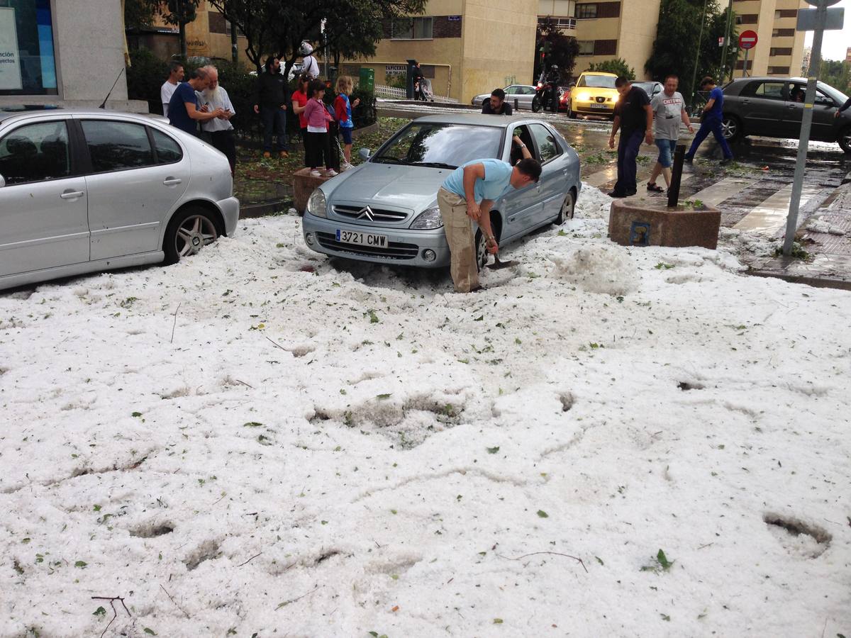 Una enorme granizada descarga sobre Madrid