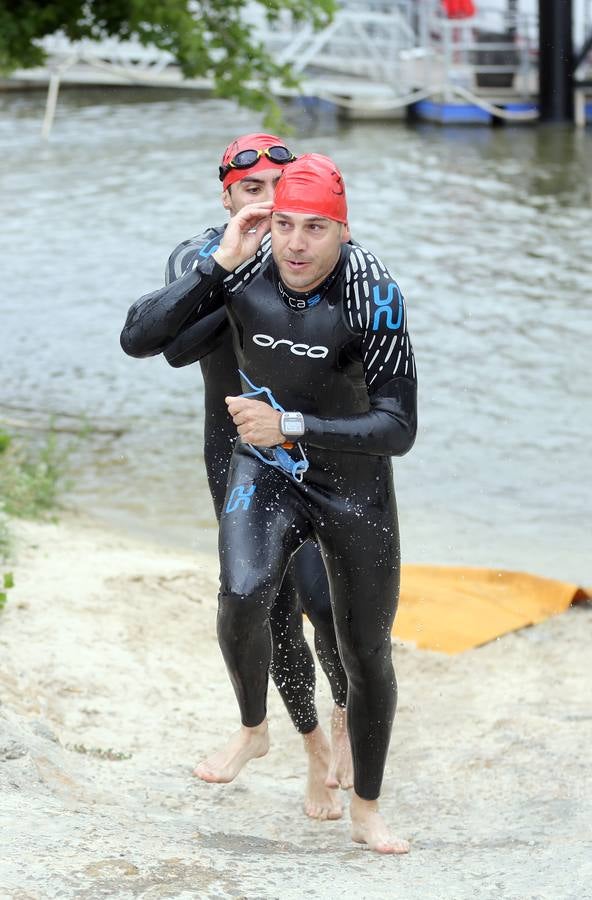 Valladolid celebra el I Triatlón por equipos Playa de las Moreras