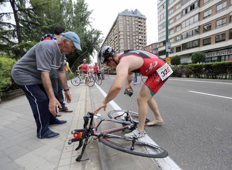 I Triatlón contrarreloj por equipos Playa de las Moreras