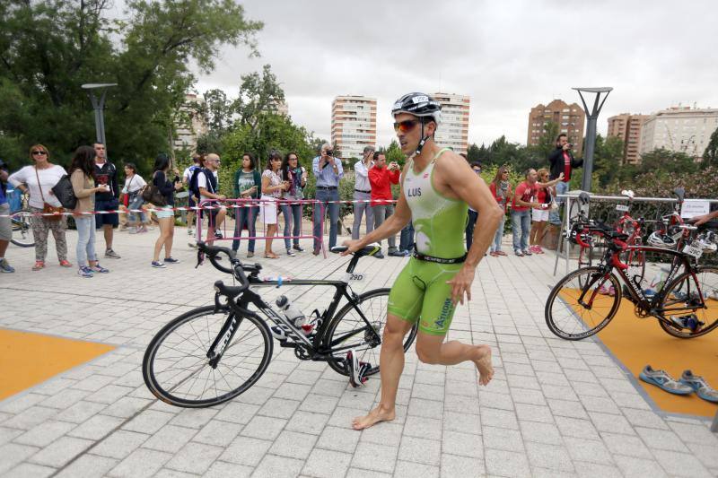 I Triatlón contrarreloj por equipos Playa de las Moreras