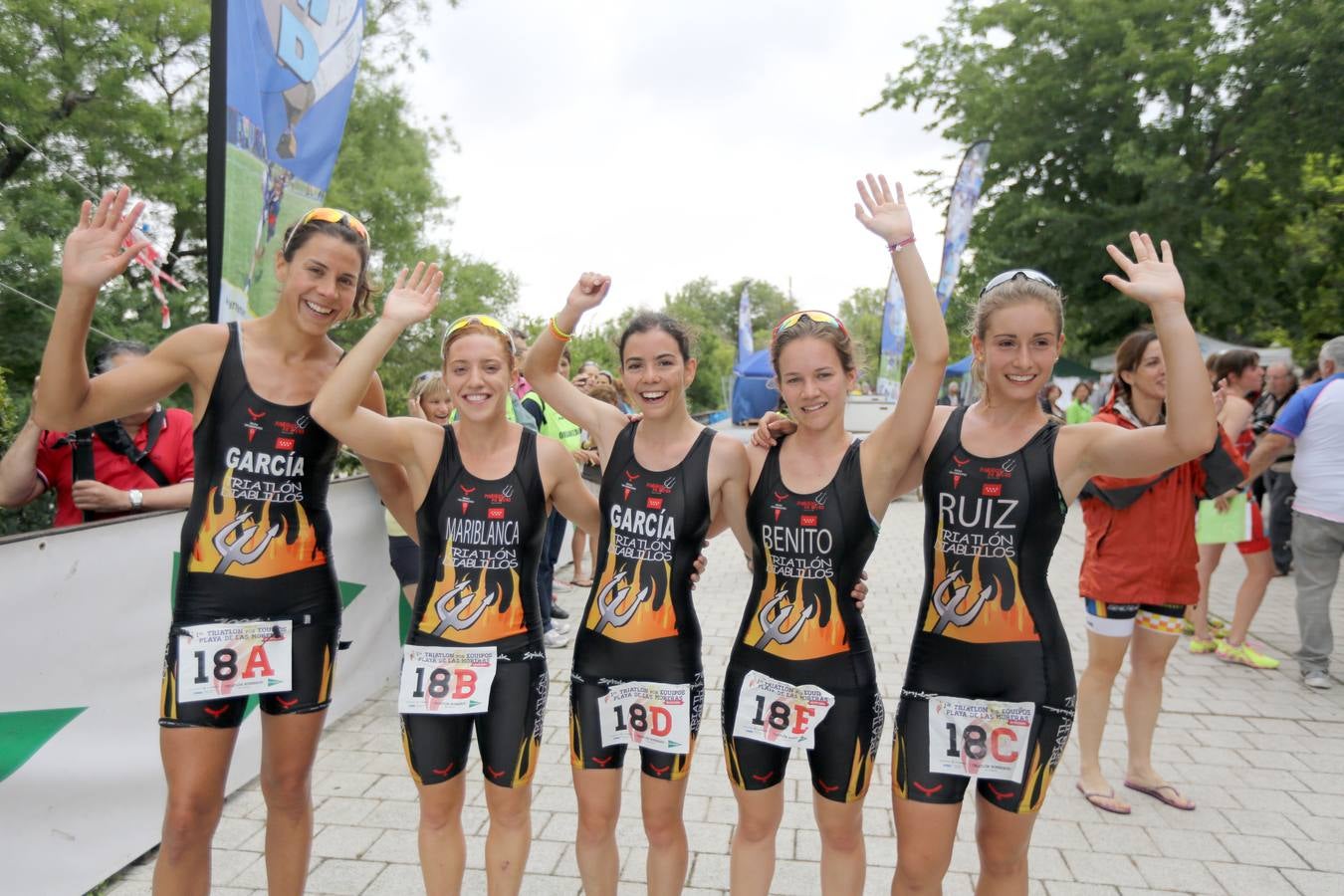 I Triatlón contrarreloj por equipos Playa de las Moreras