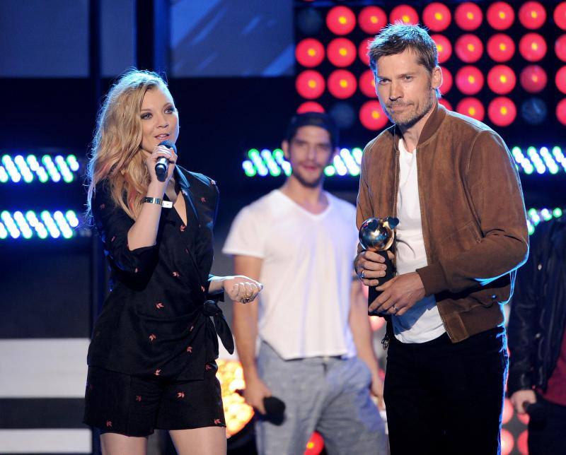 Los actores de Juego de Tronos Natalie Dormer y Tyler Posey en la gala MTVu Fandom Awards celebrada durante la Comic-Con