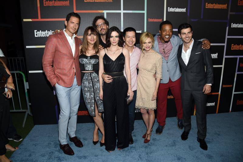 Los actores Sasha Roiz, Bree Turner, Silas Weir Mitchell, Bitsie Tulloch, Reggie Lee, Claire Coffee, Russell Hornsby y David Giuntoli