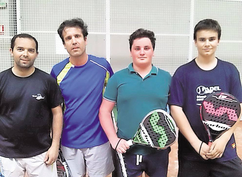 Participantes en el I Torneo de Pádel Trofeo ATV Mercedes Open de Verano