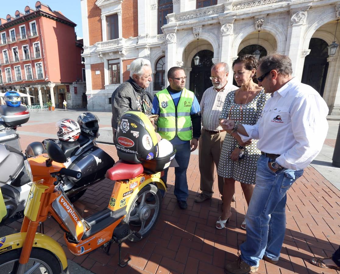 La II Vuelta España en Vespino llega a la Plaza Mayor de Valladolid