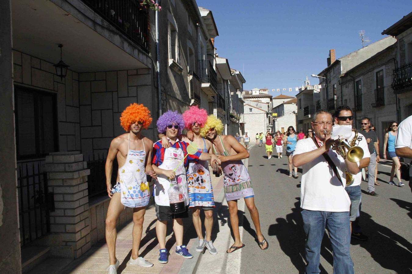 Concentración y desfile de peñas en Campaspero