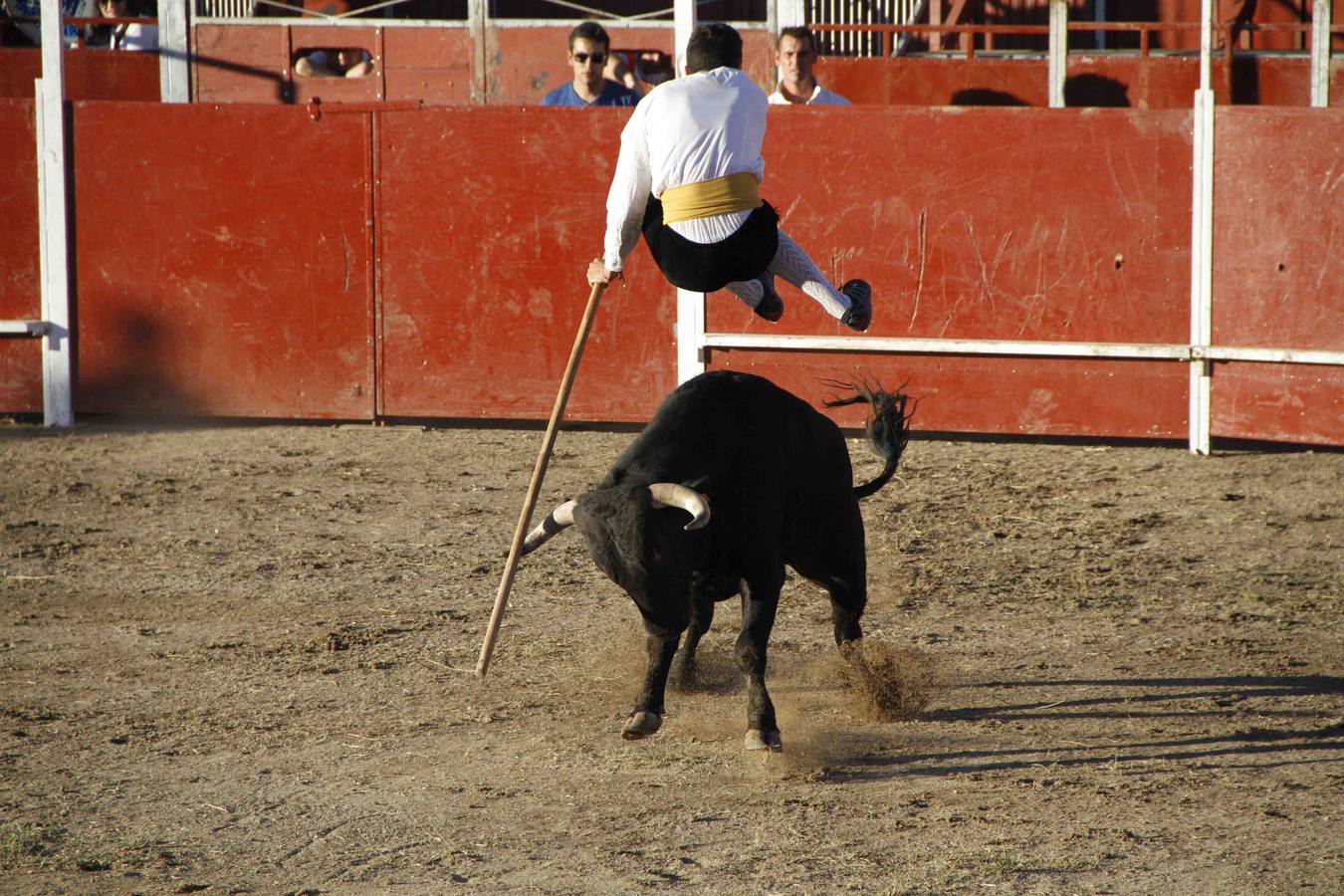 Exhibición de cortes, quiebros y saltos en Campaspero