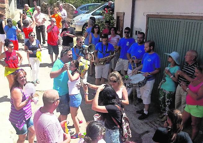 Fiestas en honor del Santísimo Cristo y la Virgen del Triunfo en Las Casas del Conde. Salamanca