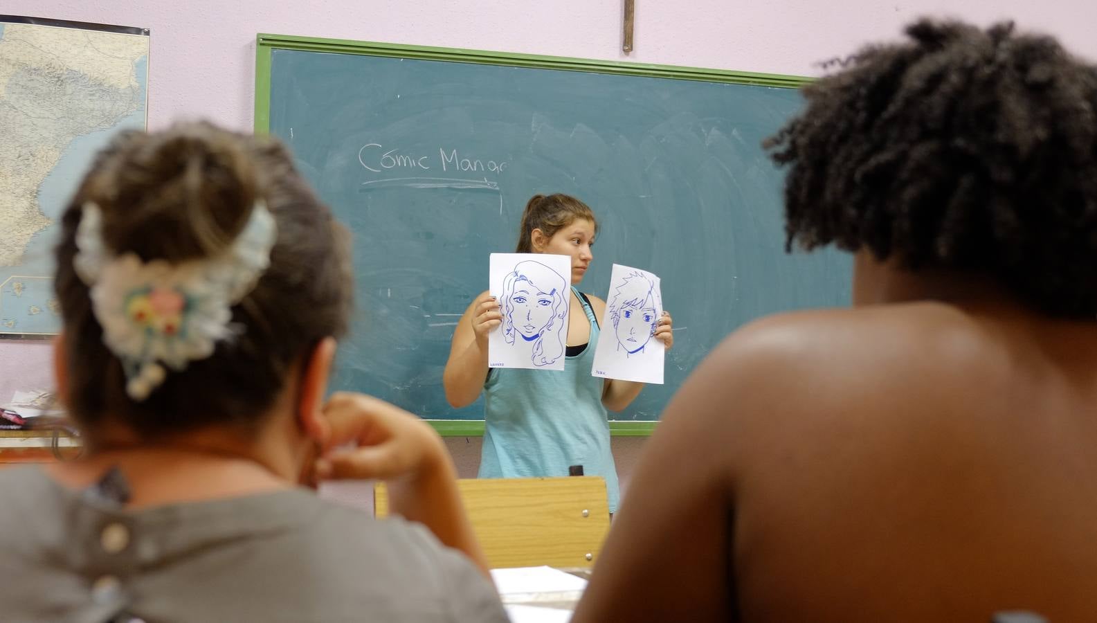 Niños del barrio de Delicias participan en un campamento de integración
