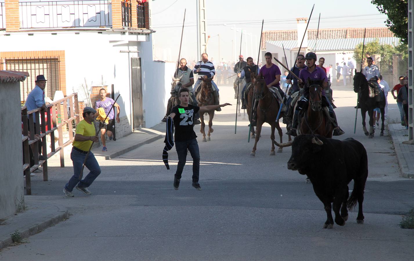 Primer encierro de las fiestas de Mozoncillo (Segovia)