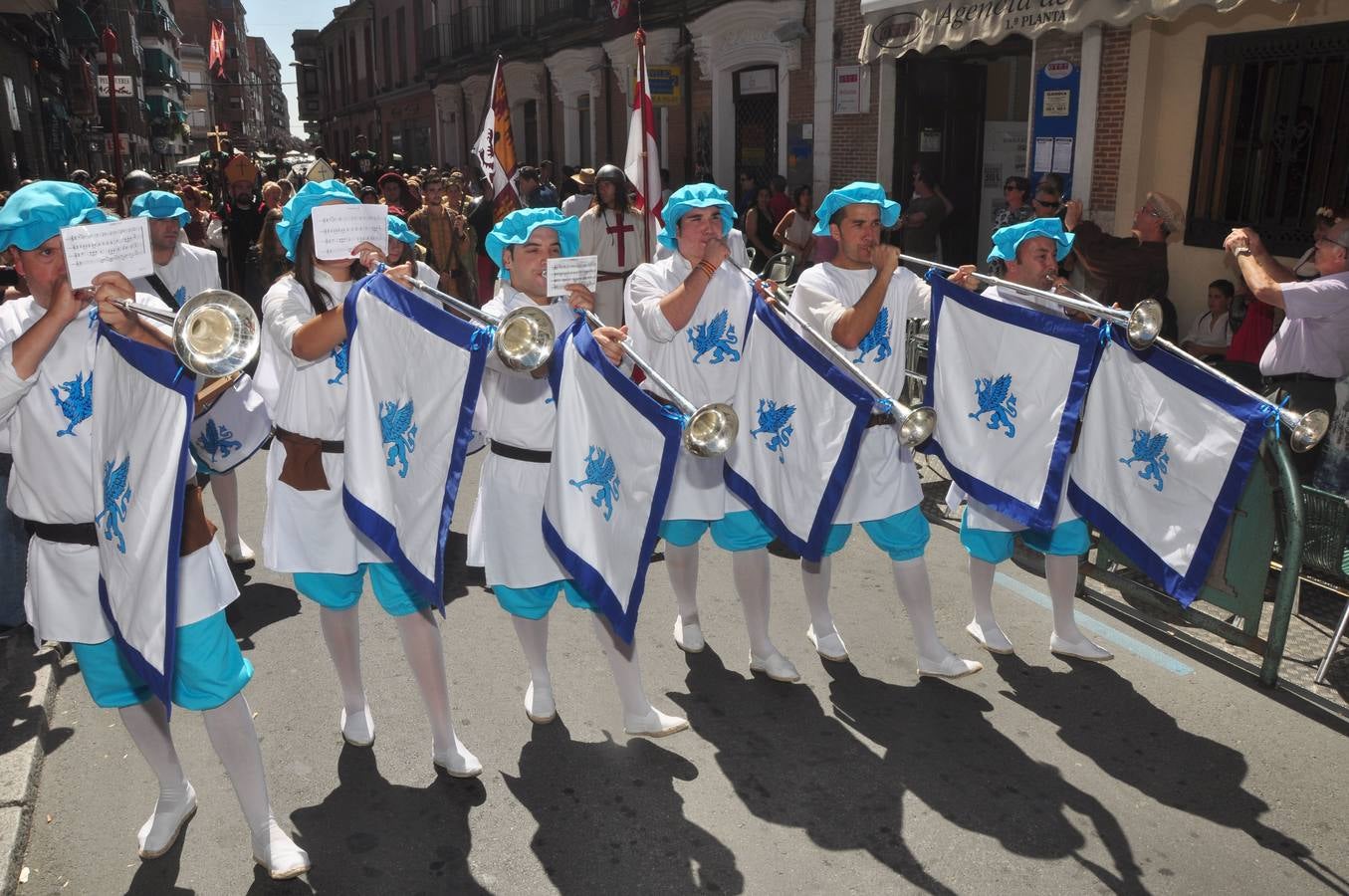 Recreacion historica de la llegada de Isabel la Catolica y su hermano Alfonso a Medina del Campo (Valladolid)