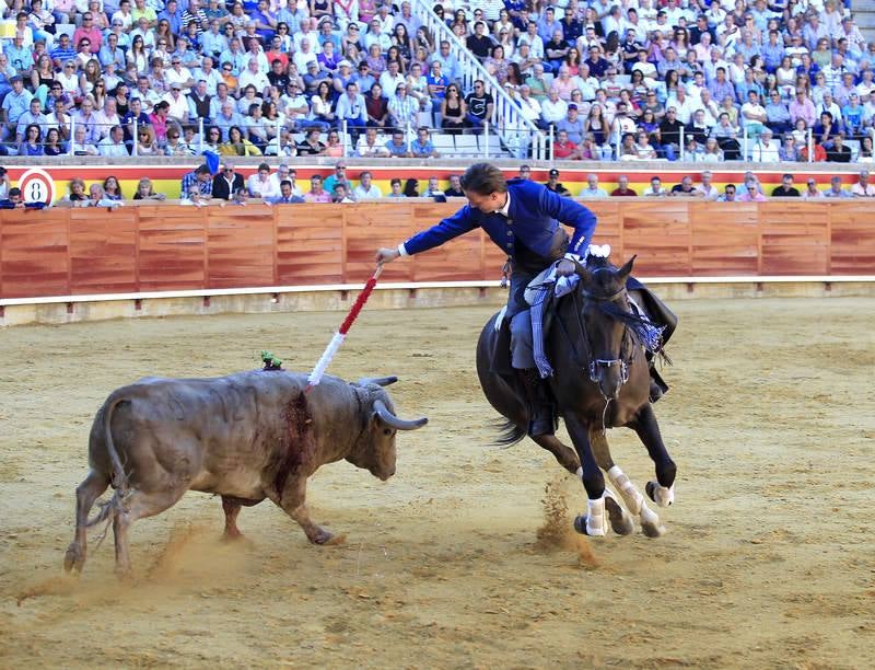 Corrida de rejones en la feria de San Antolín de Palencia