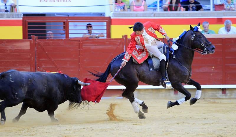 Corrida de rejones en la feria de San Antolín de Palencia