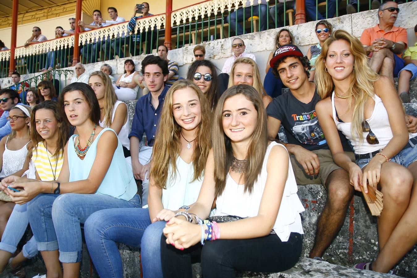 (Arriba) Carmen Rodríguez, Ramón Sagardoy, Mónica Villada, Paloma Gutiérrez, Gonzálo Rodríguez y Julieta Moral. (Abajo) Matilde González-Enciso, Marta Vega, Inés Bolado y Cristina García.