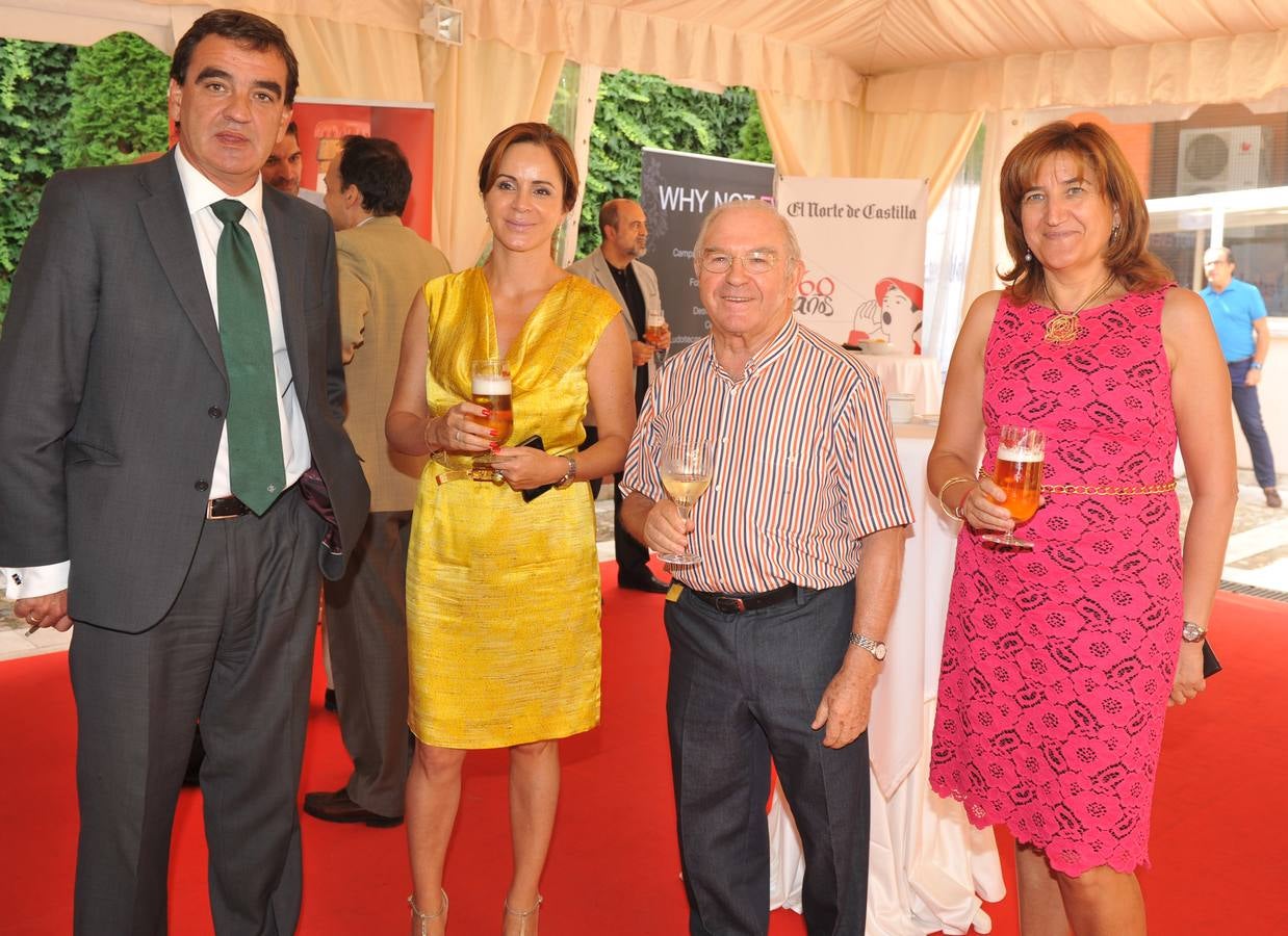 El director general de El Norte, Ignacio Pérez Alonso; la consejera de Agricultura, Silvia Clemente; el bodeguero Jesús Yllera y la viceconsejera de Agricultura, María Jesús Pascual.