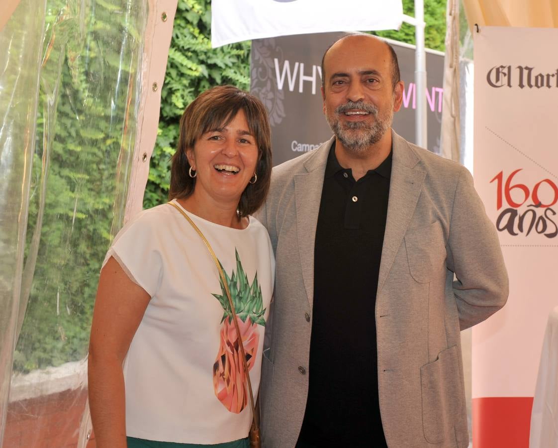 La responsable de Marketing de El Norte, Charo López, y Jesús Aguado, de Disgrunor.