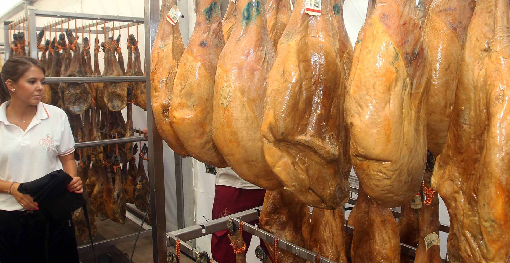 Inauguración de la II Feria del Jamón de Castilla y León en Segovia