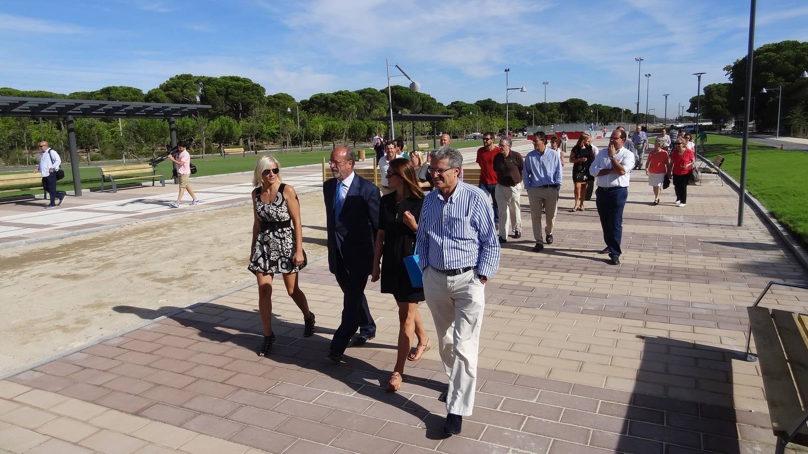 Nuevo paseo en el Pinar de Antequera contruido en los terrenos liberados del tren