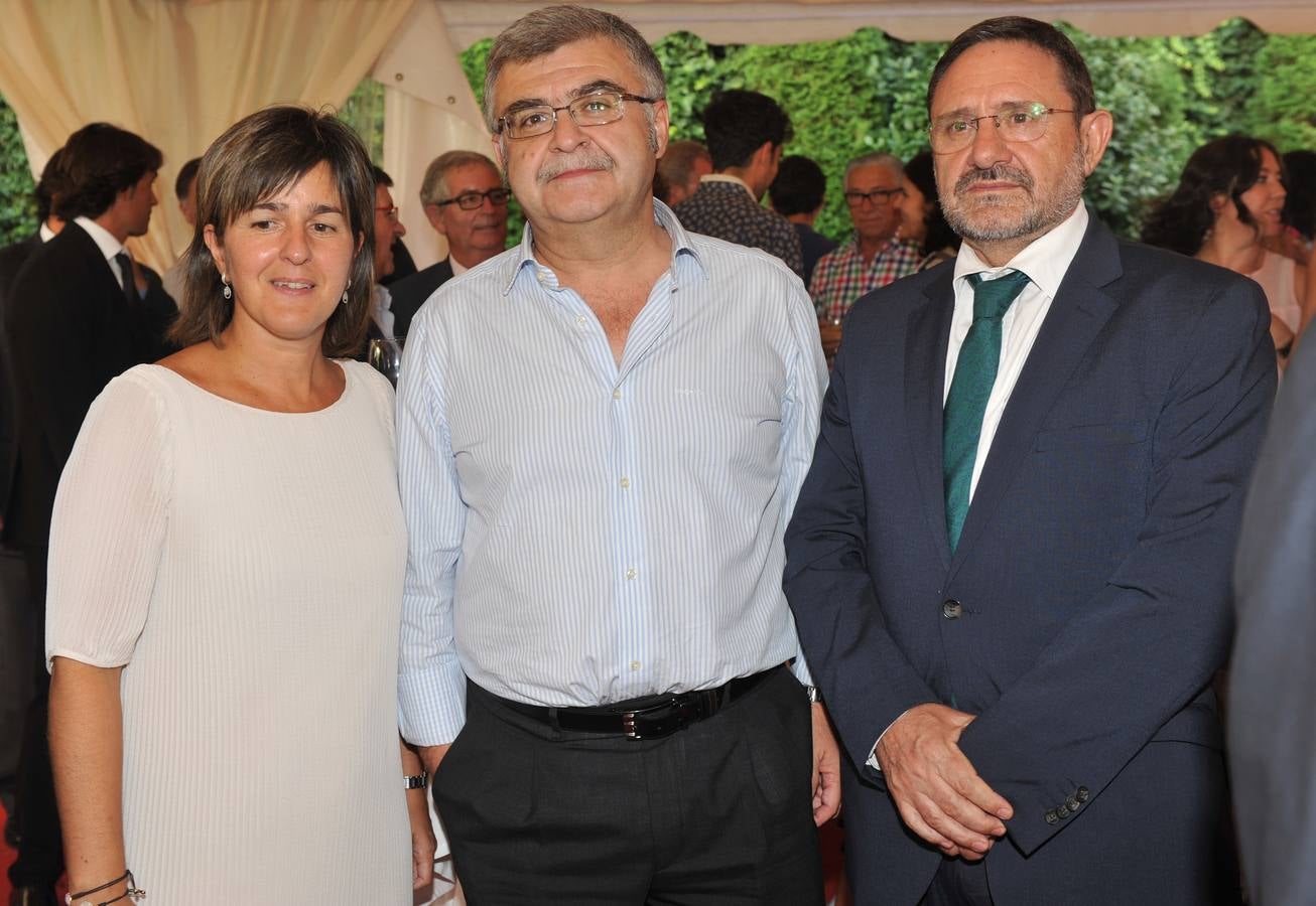 Charo López, de El Norte, con Juan Casado y Modesto Martín, de la Consejería de Educación de la Junta.