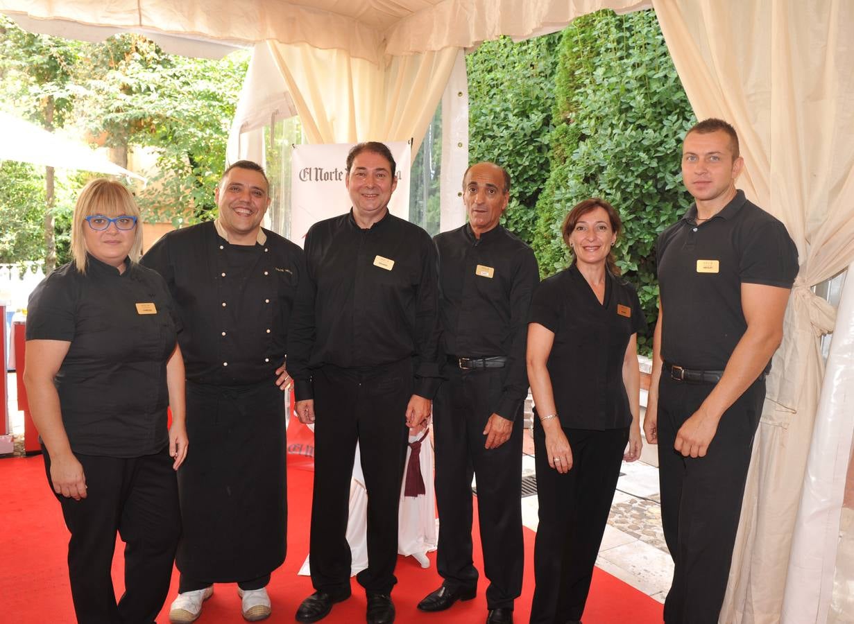 El equipo de Meliá Recoletos que ha atendido la carpa. Vanessa Burón, Carlos Herrero, Eduardo Aragón, Ángel Barragán, Norma de Diego y Nikolay Kirelov.