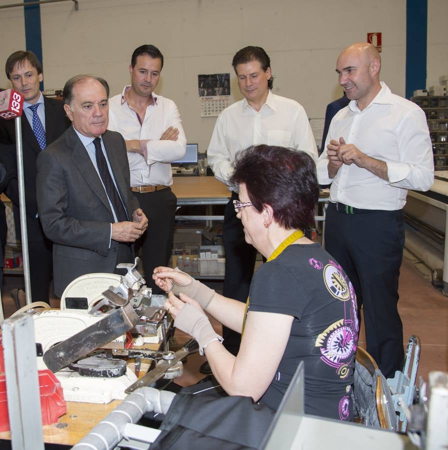 El consejero de Economía visita las instalaciones de Antonaga en Briviesca (Burgos)
