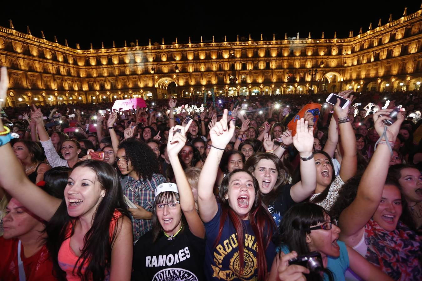 Hormonas en pie de guerra en la Plaza Mayor de Salamanca