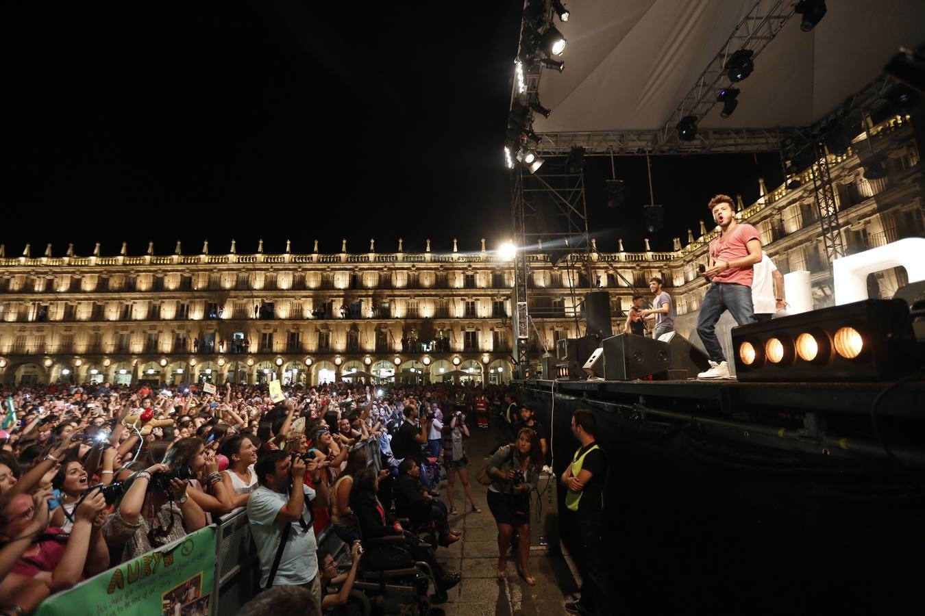 Hormonas en pie de guerra en la Plaza Mayor de Salamanca