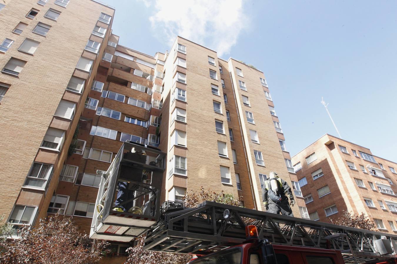Humareda en la calle Gabilondo