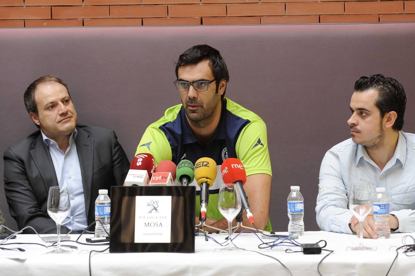 Presentación de Edu Sonseca como nuevo jugador del CB Valladolid