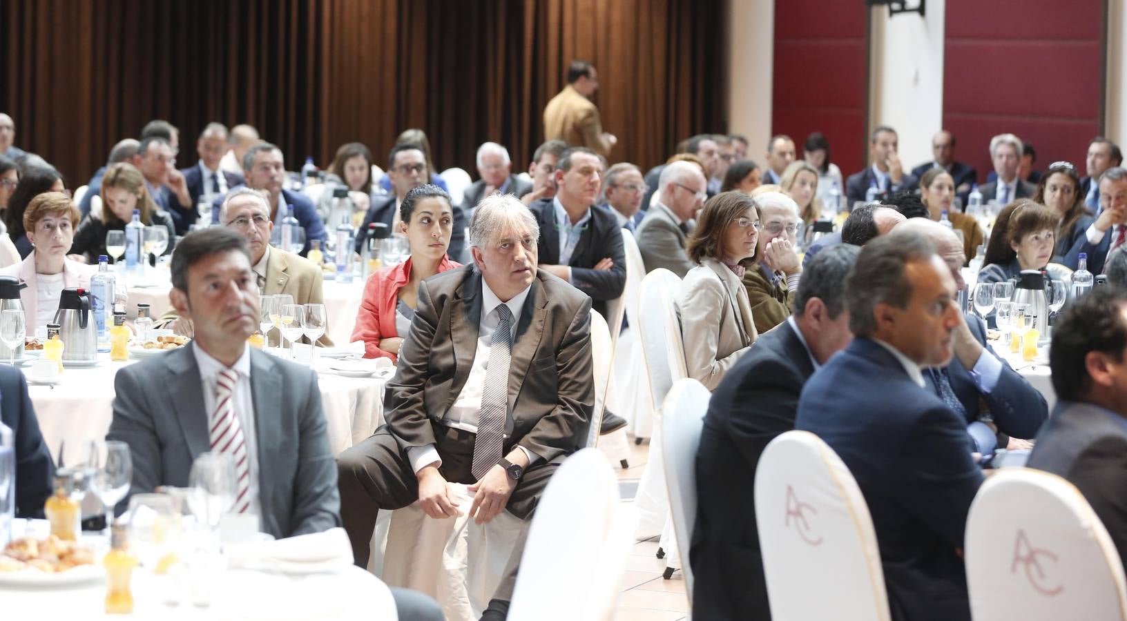 Jornada sobre la internacionalización de las empresas y las perspectivas de crecimiento económico organizada por El Norte de Castilla y el BBVA