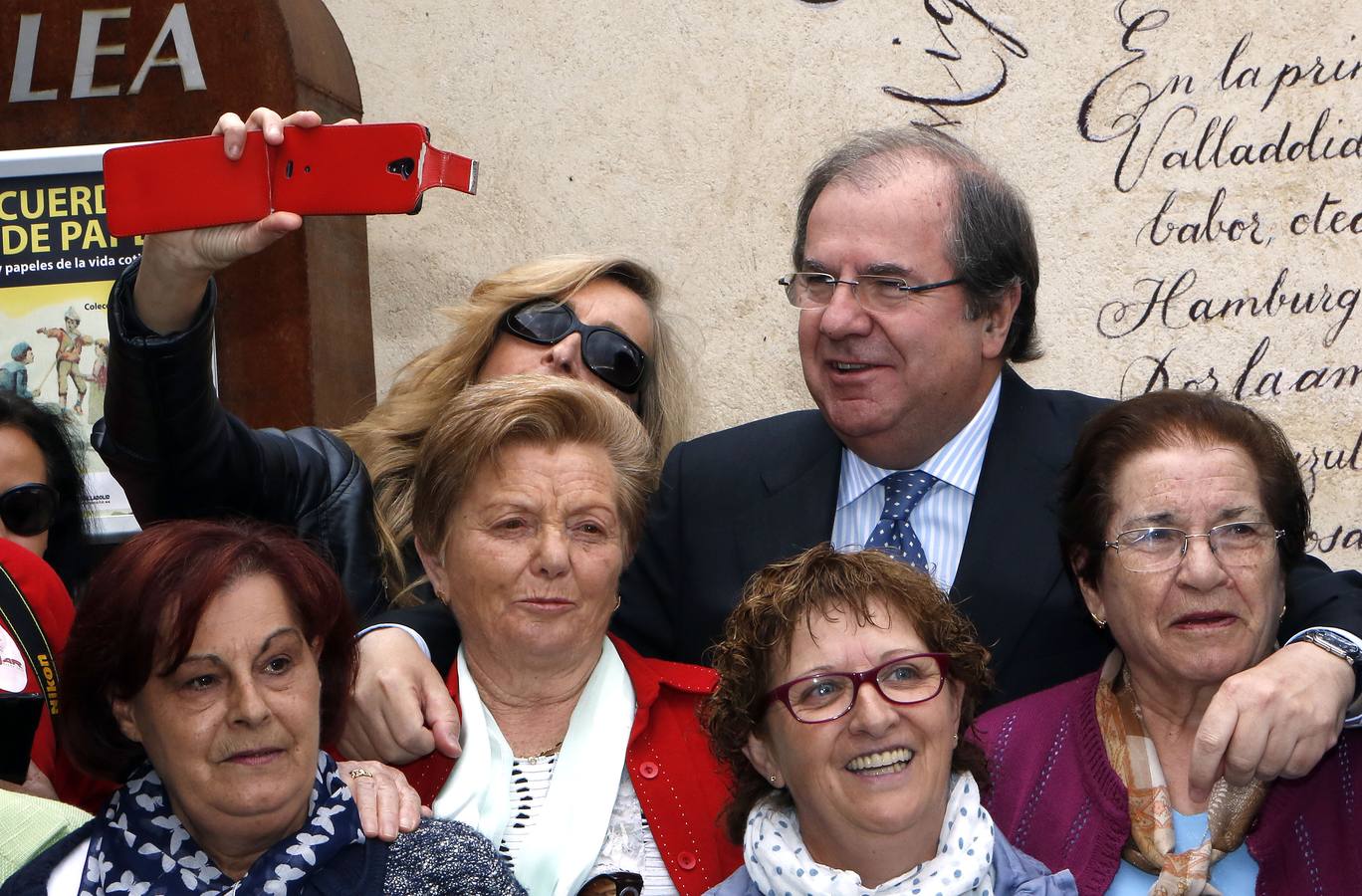 Inauguración del Patio El Norte de Castilla del Centro e-LEA Miguel Delibes de la Villa del Libro de Urueña (1/2)