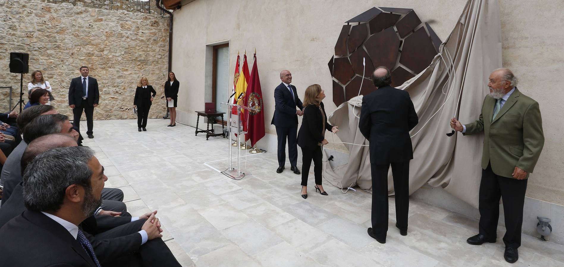 Inauguración del Patio El Norte de Castilla del Centro e-LEA Miguel Delibes de la Villa del Libro de Urueña (2/2)