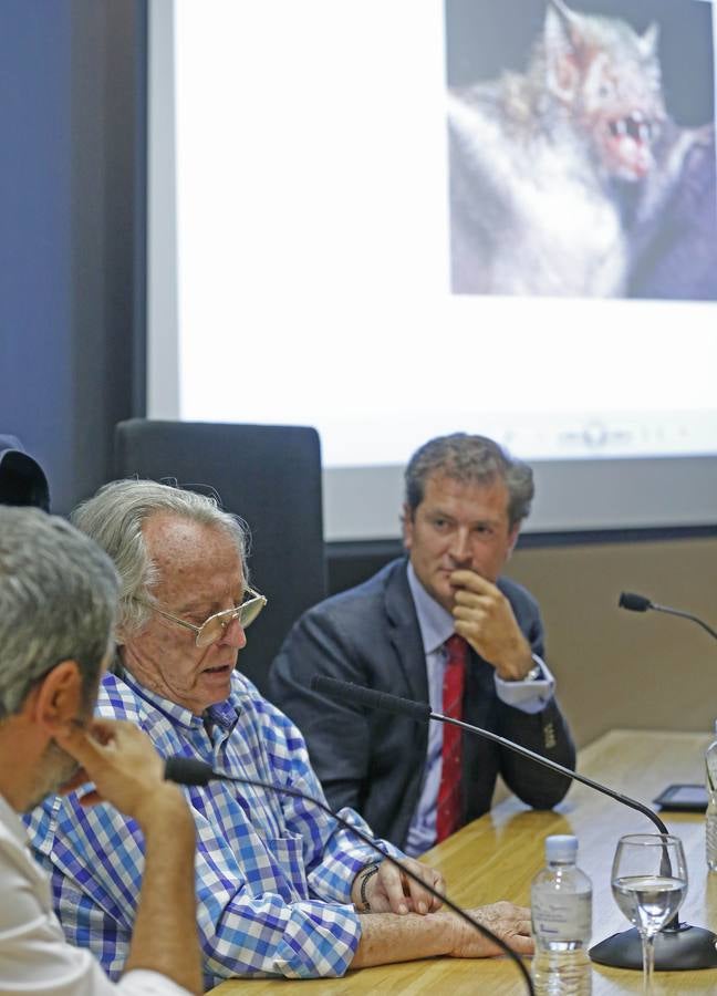 Alberto Vázquez-Figueroa en el Aula de Cultura de El Norte de Castilla