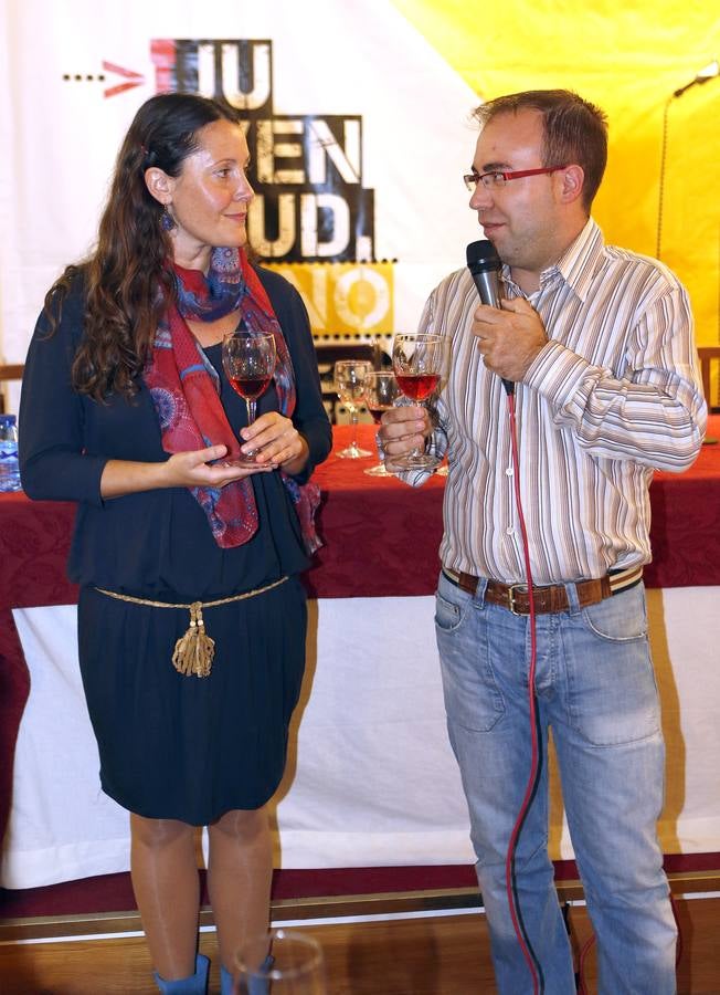 Ana Cristina Aldavero y el sumiller, Diego Muñoz.