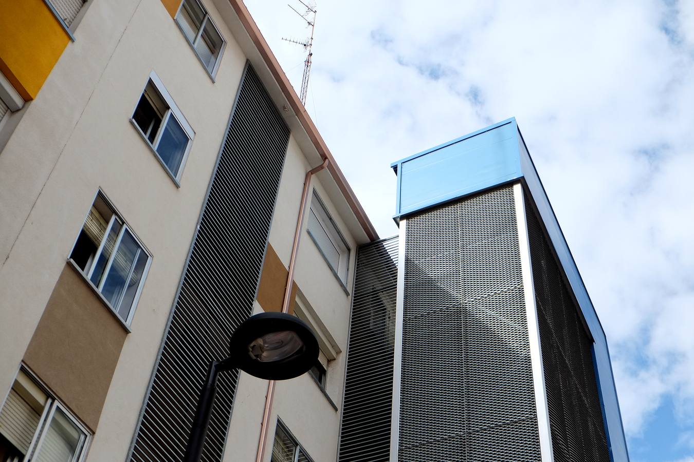 Culmina la rehabilitación de los últimos bloques acogidos al ARI de La Rondilla