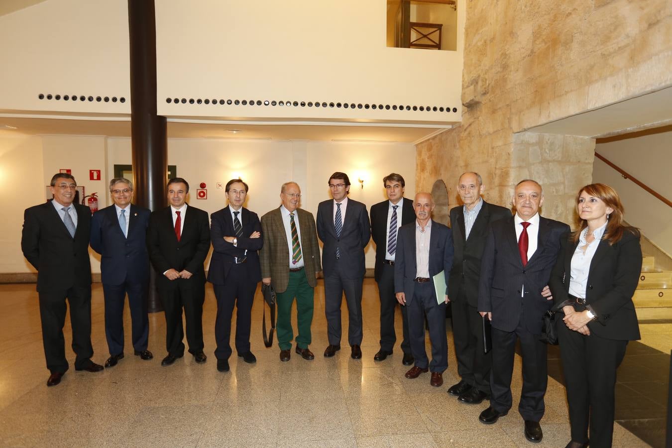 Clamor por la unidad del Archivo de Salamanca en el Teatro Liceo (1/2)