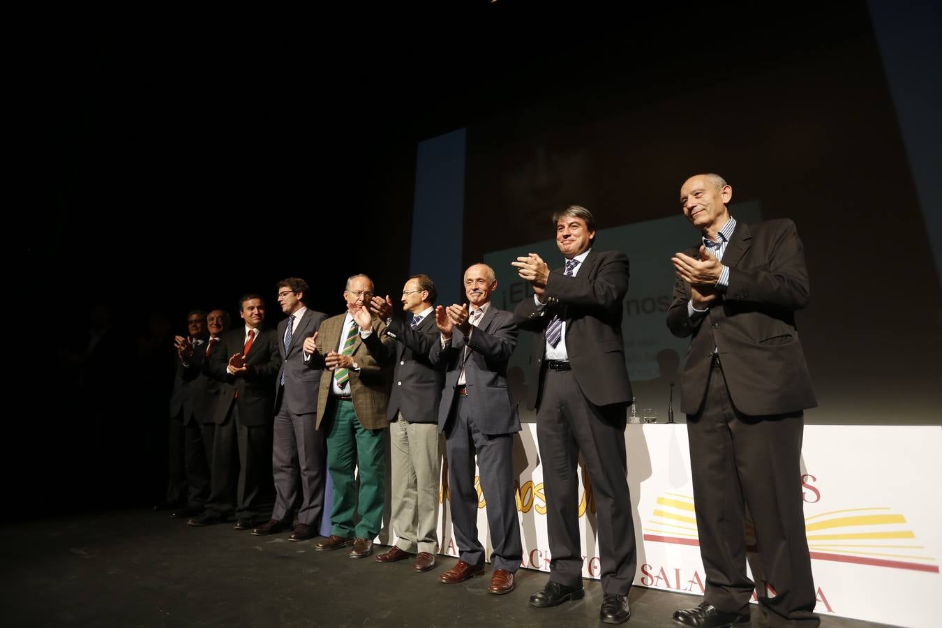 Clamor por la unidad del Archivo de Salamanca en el Teatro Liceo (2/2)