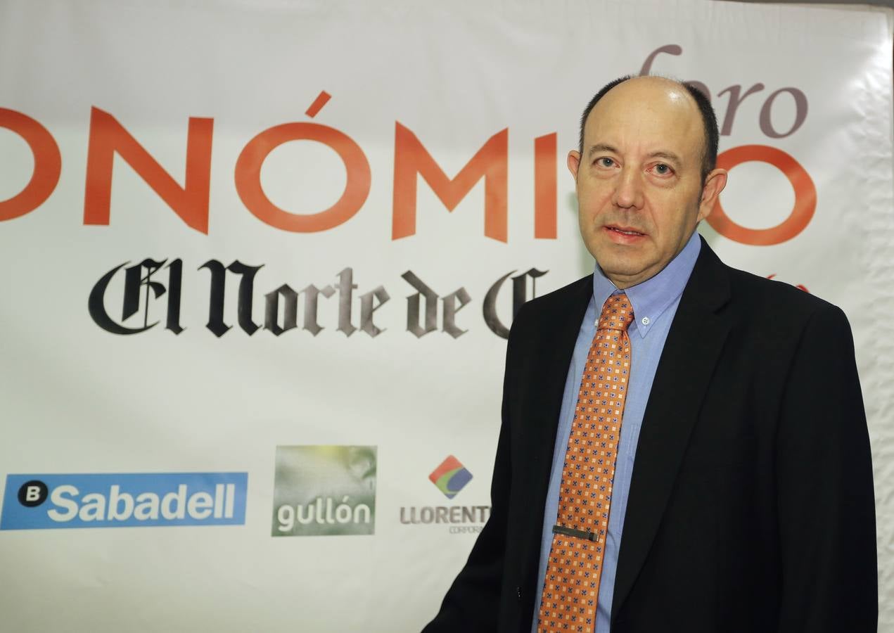 Gonzalo Bernardos, catedrático de Economía de la Universidad de Barcelona, en el Foro Económico de El Norte de Castilla