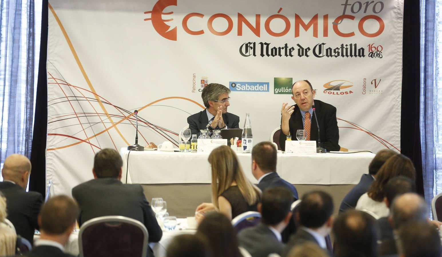 Gonzalo Bernardos, catedrático de Economía de la Universidad de Barcelona, en el Foro Económico de El Norte de Castilla