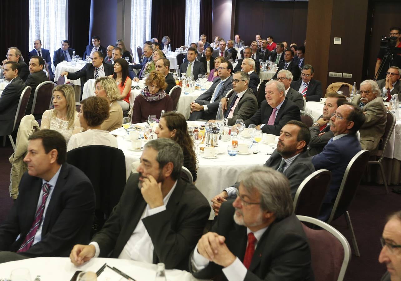Gonzalo Bernardos, catedrático de Economía de la Universidad de Barcelona, en el Foro Económico de El Norte de Castilla