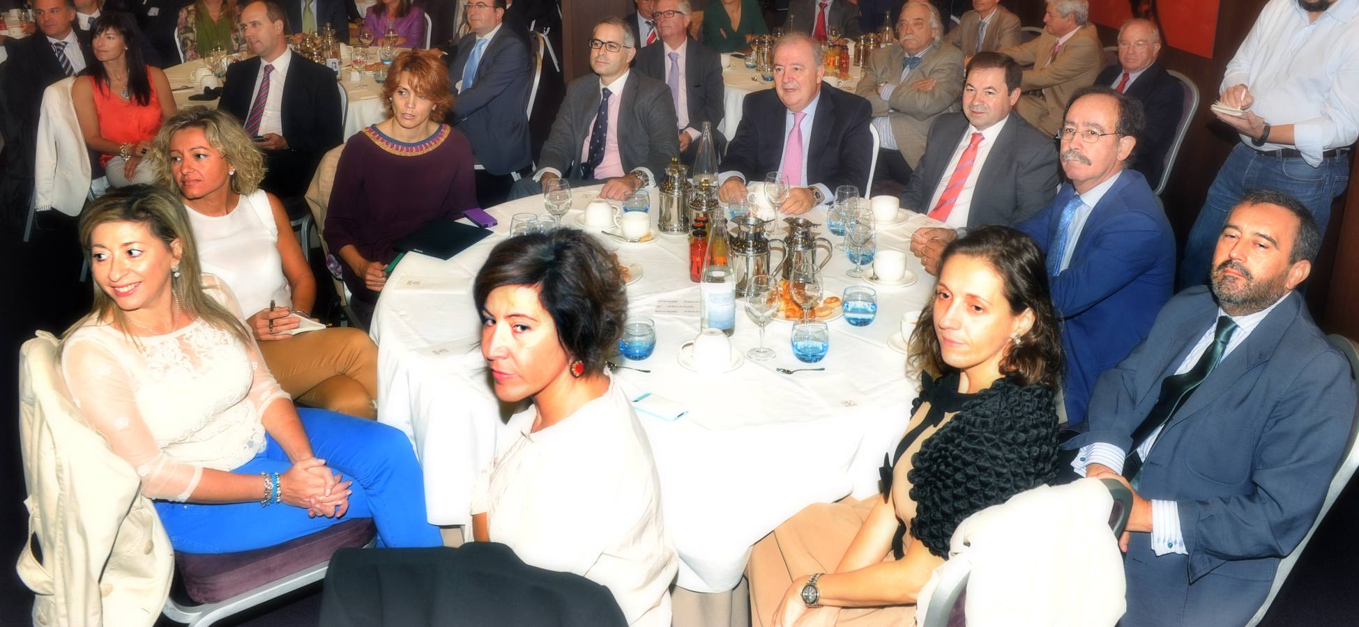 Mari Fe Blanco (El Norte); Yolanda Alonso y Águeda González (MooreStephens);Sonia Andrino (El Norte); Luis López (Banco Sabadell Urquijo);Bernardo Rescalvo (economista); Rodrigo Cabrejas (Deloitte); Agustín Valentín-Gamazo (economista); Álvaro Jaime Díaz (Coacyle); y Noelia Muñoz (España-Duero).