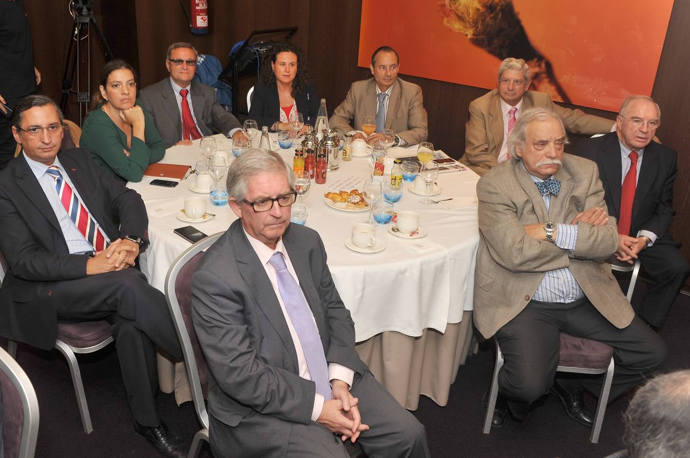 Armando Reinoso (Fundación Real Valladolid); Juan Carlos de Margarida (Colegio de Economistas de Valladolid); Rocío Bustamante (El Norte);Mariano Canal (Invercanal); Leticia García y José Bouzas (Seya Auditores); Jesús Gerbolés (auditor); Jesús Yllera (Bodegas Yllera); y Juan Antonio Fernández (Bodegas Liberalia).