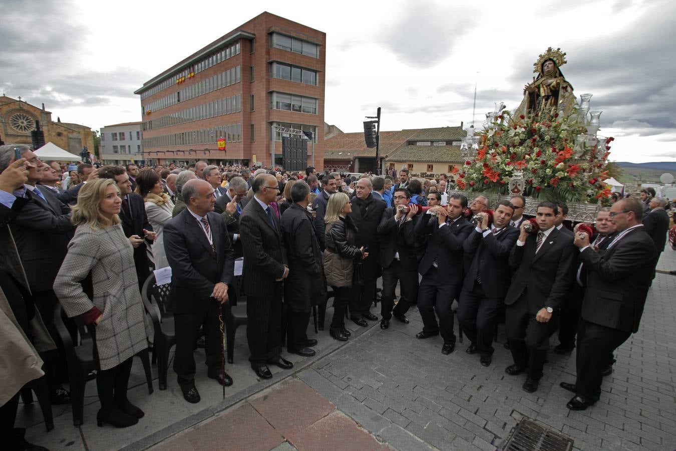 Misa de apertura del Año Jubilar Teresiano y el V Centenario del nacimiento de Santa Teresa, en Ávila