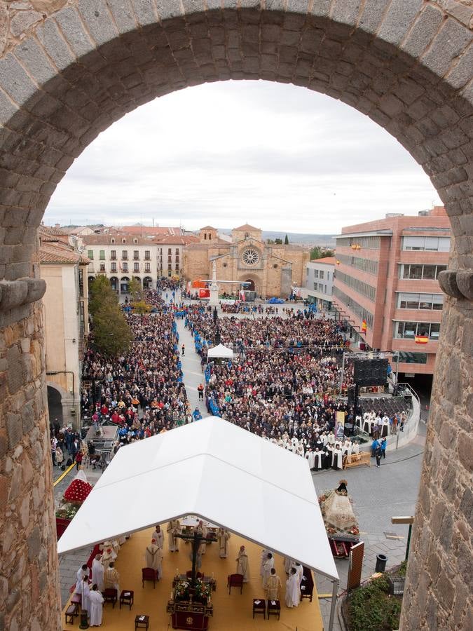 Misa de apertura del Año Jubilar Teresiano y el V Centenario del nacimiento de Santa Teresa, en Ávila