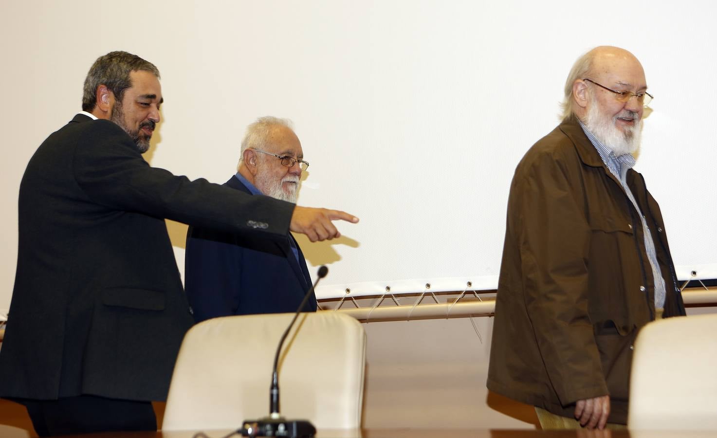 Gonzalo Suárez y José Luis Cuerda en el Aula de Cultura de El Norte de Castilla