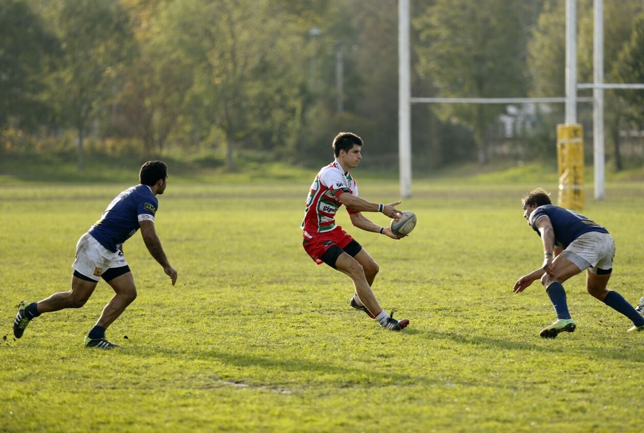 Partido de rugby entre el Hernani y el Quesos Entrepinares (21-29)