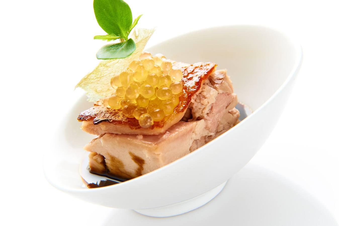 Cochinillo crujiente confitado con manzana. <strong>Participante.</strong> Son Floriana (Mallorca). <strong>Dónde probarlo:</strong> Taberna El Portón (Marqués del Duero, 8)