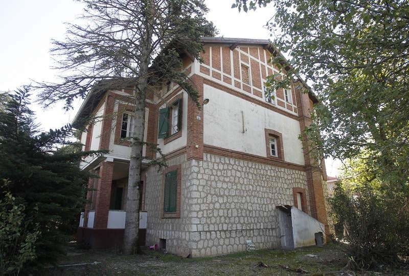 Terrenos abandonados de la antigua azucarera Ebro Agrícola en Venta de Baños (Palencia)