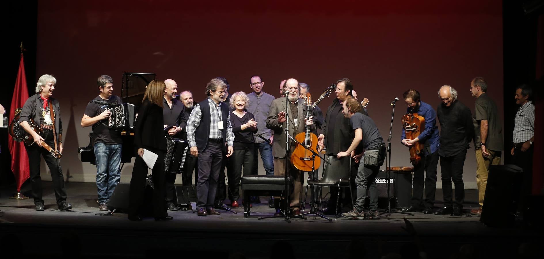 Valladolid rinde homenaje a Joaquín Díaz