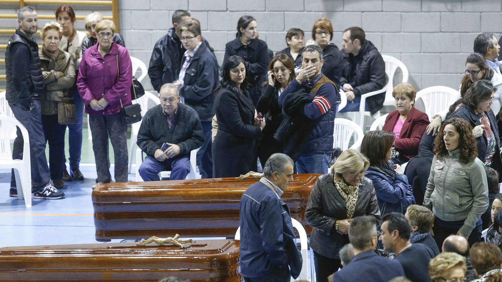 Los Reyes presiden el funeral en Bullas por las víctimas del accidente de autobús